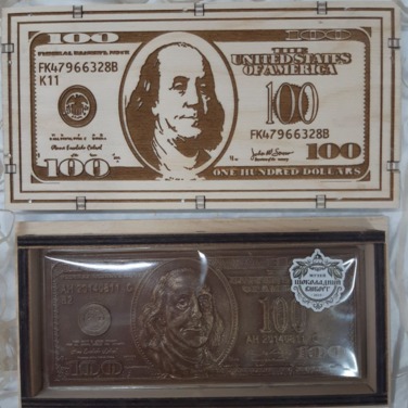 Плитка 100 $ в деревянной коробке